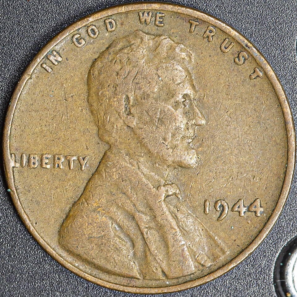Illustration: 1944 Wheat Penny Value: Regular Issues vs Rare Errors Illustration: 1944 Wheat Penny Value: Regular Issues vs Rare Errors